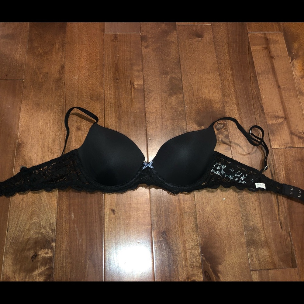Gilly Hicks Lightly Lined Demi Black Bra 34B